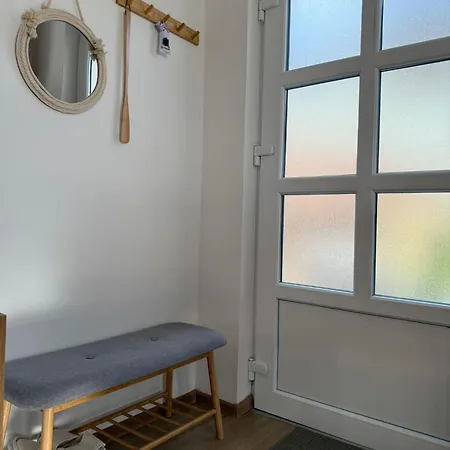 Apartman 528 *
