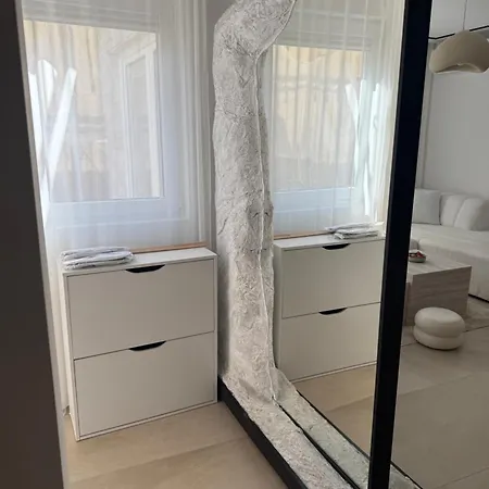 Apartment 528 *