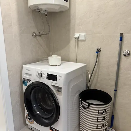 528 Apartment *